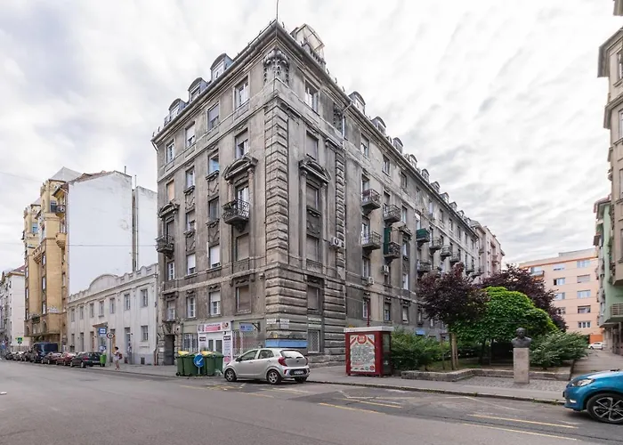 Secret Of The Monkey * Budapesta